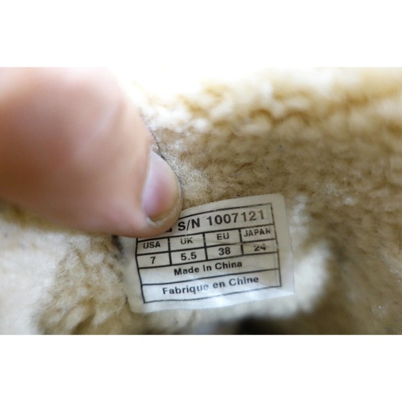 UGG AUSTRALIA Malindi Convertible Black 7 Women Shearling Lined Winter Boots - Picture 9 of 10